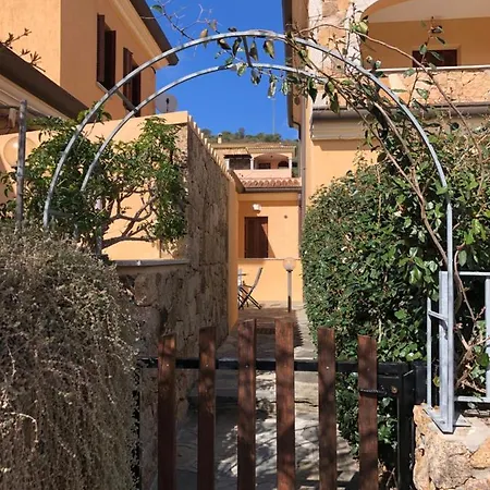 Holiday home Villetta Lu Fraili *